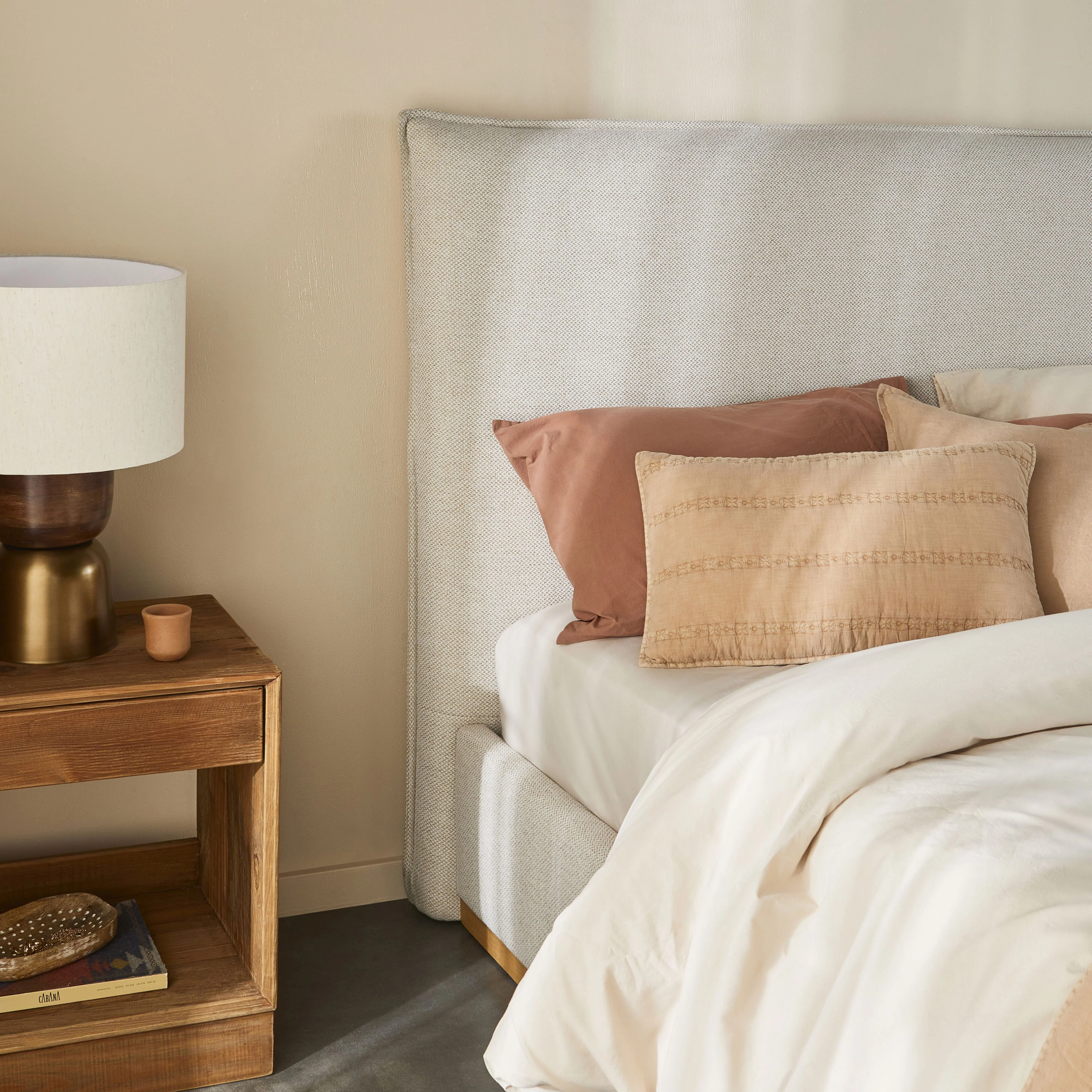 Avalonia Bed King Gas Lift - Image 11