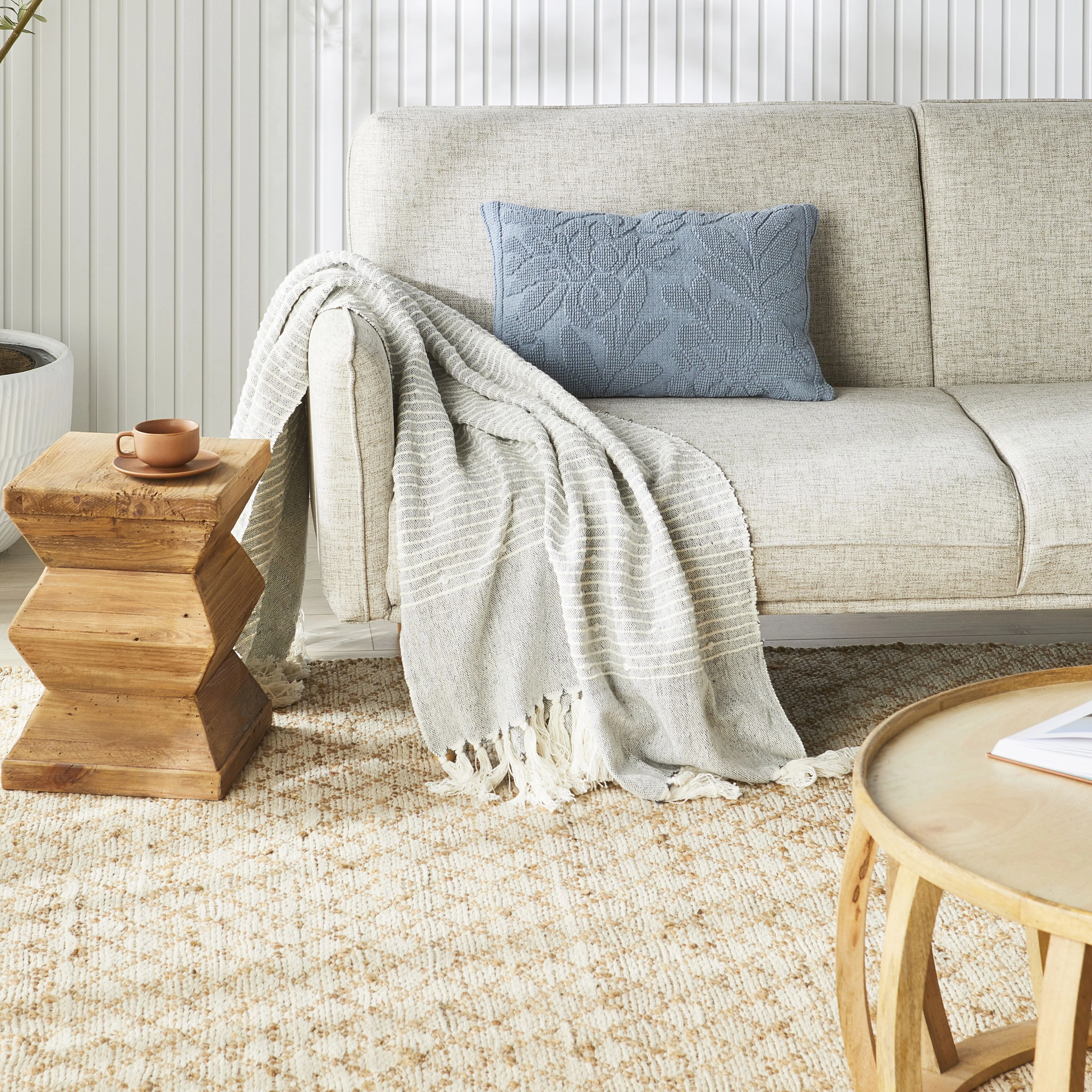 Callie Chenille Throw Blue 130x170cm - Image 4
