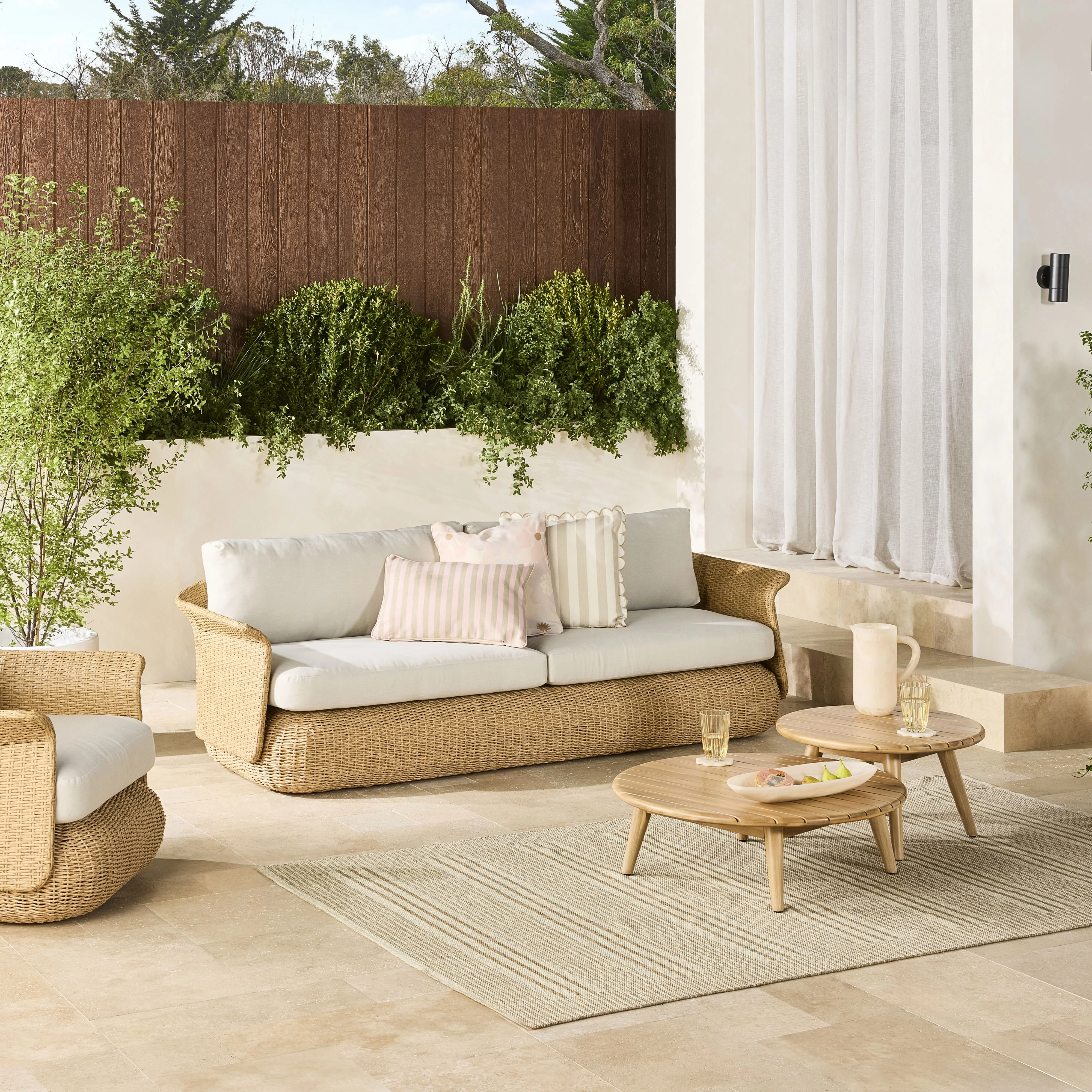 Tylden Coffee Table 80cm - Image 9